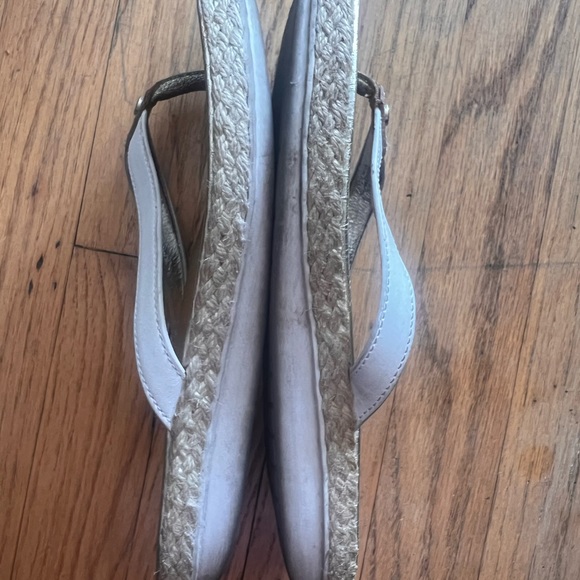 Womens Tommy Bahamas boat floating sandals flip flops white and gold sz 7 - Picture 3 of 9